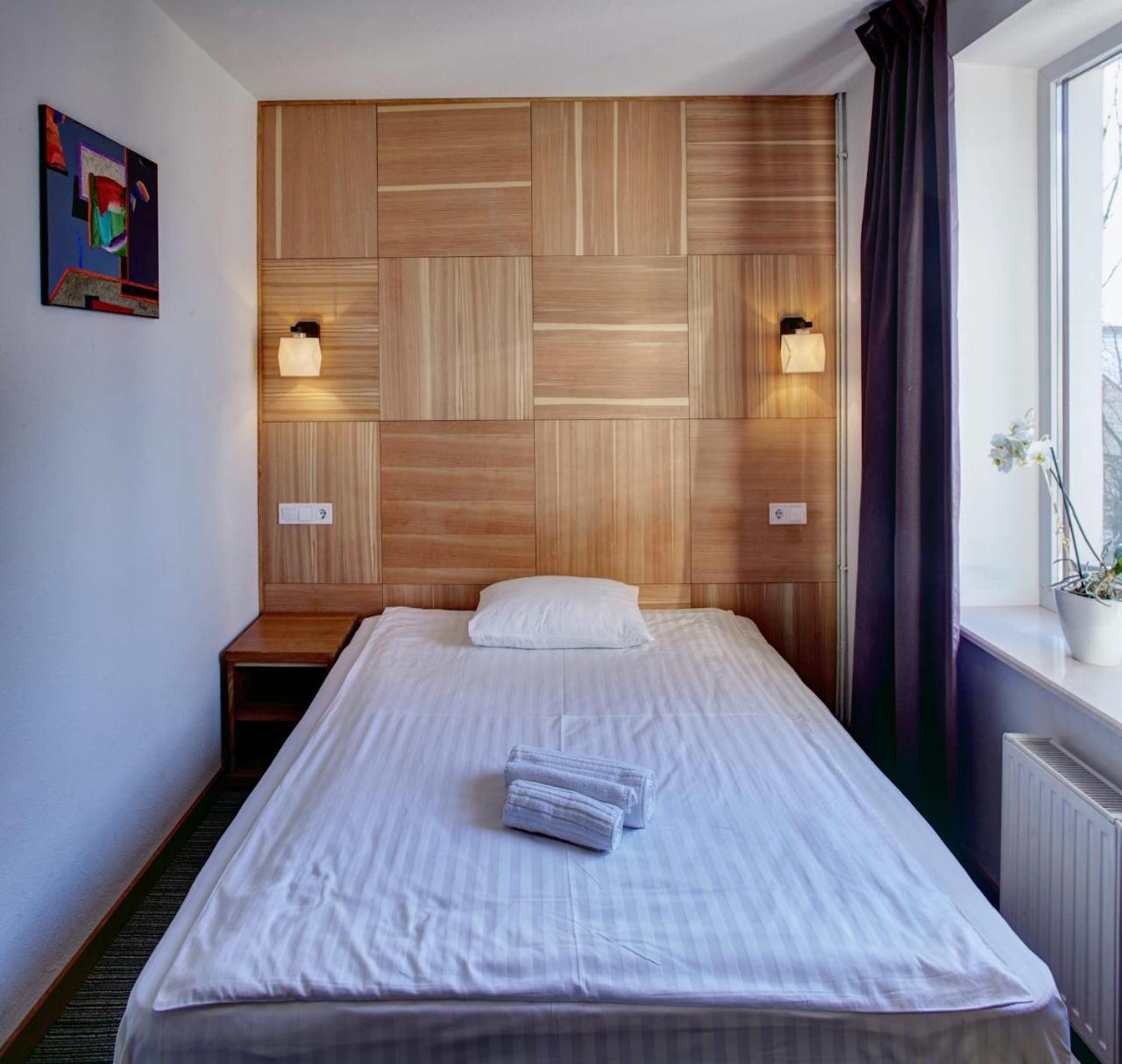 Hotel Valentyna à Briukhovychi Extérieur photo